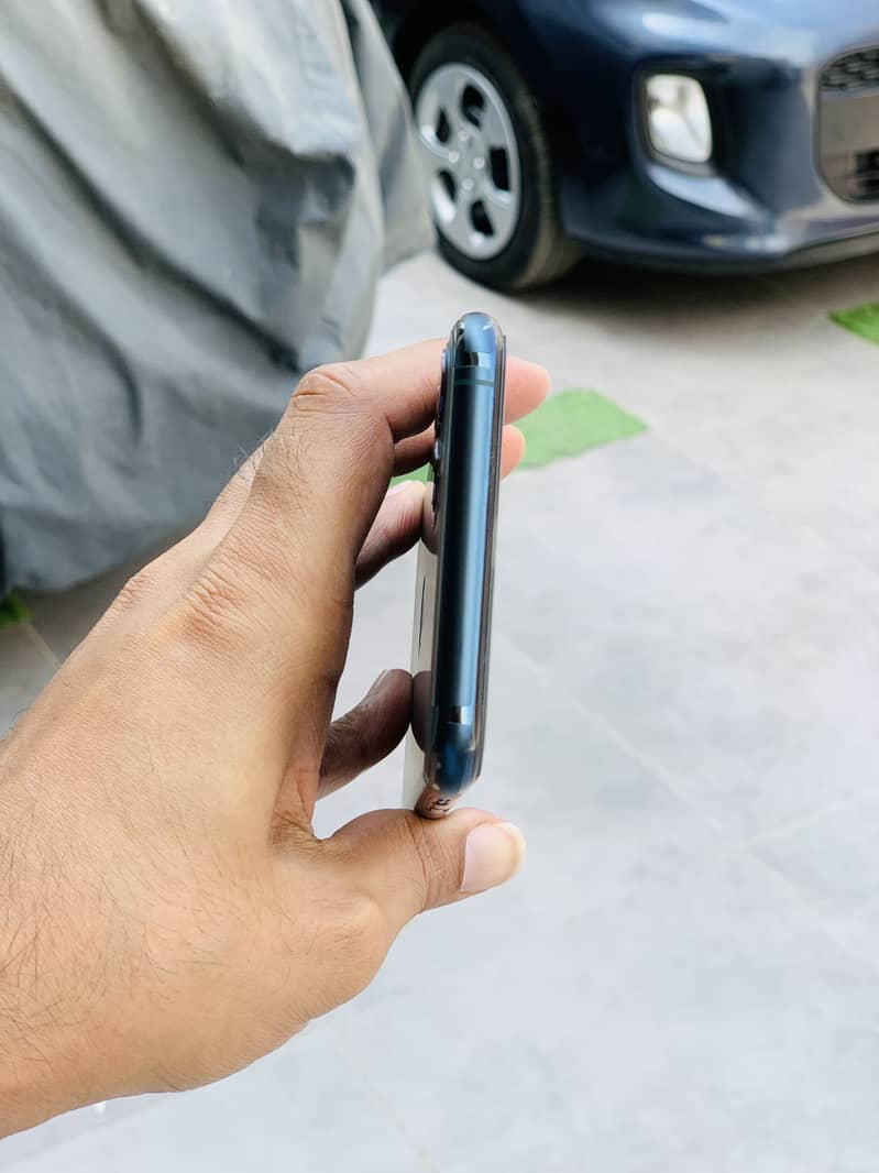 iPhone 11 Pro Max 3