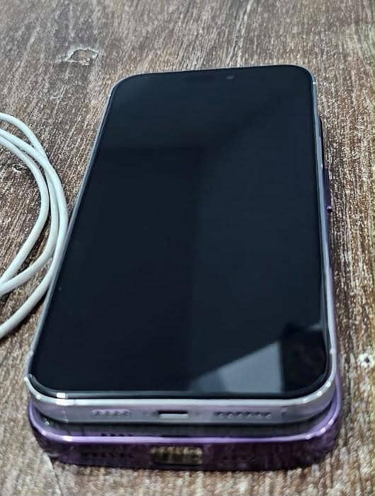 Apple iPhone 14 Pro Max 1