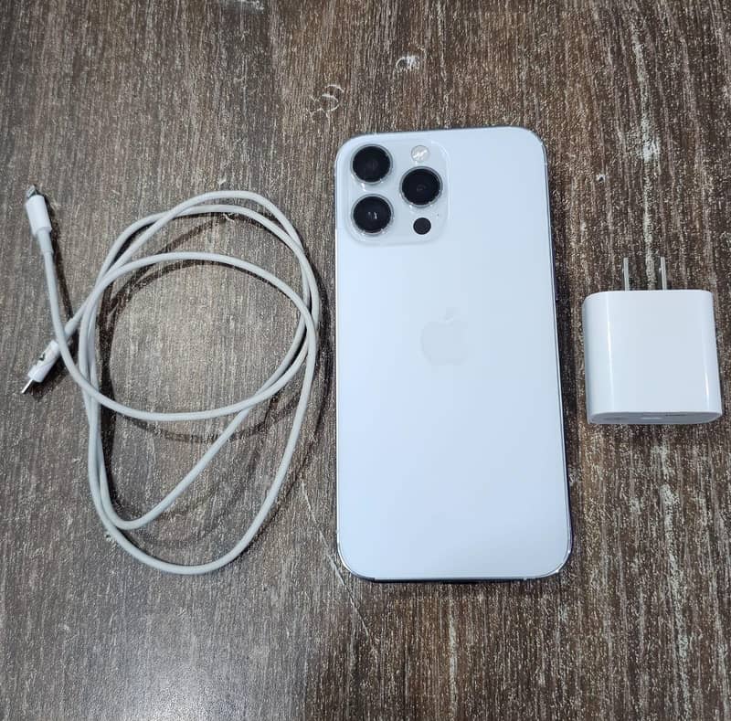 Apple iPhone 14 Pro Max 3