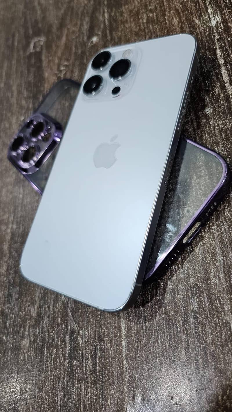 Apple iPhone 14 Pro Max 6