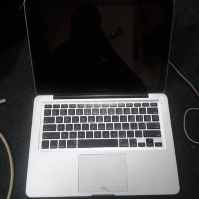 MacBook pro 2011 late, dead laptop.