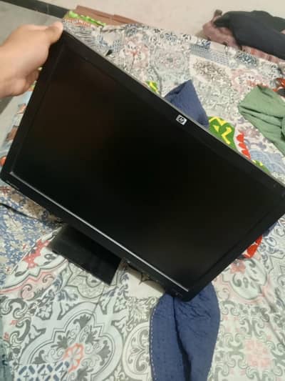 Monitor ,fully working ,read discription