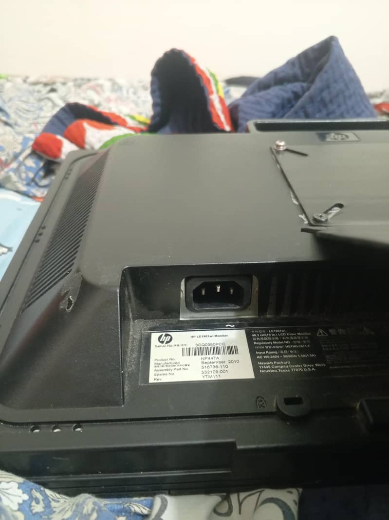 Monitor ,fully working ,read discription 4