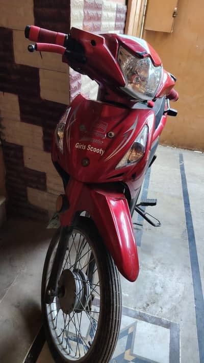 Girls Scooty 70cd