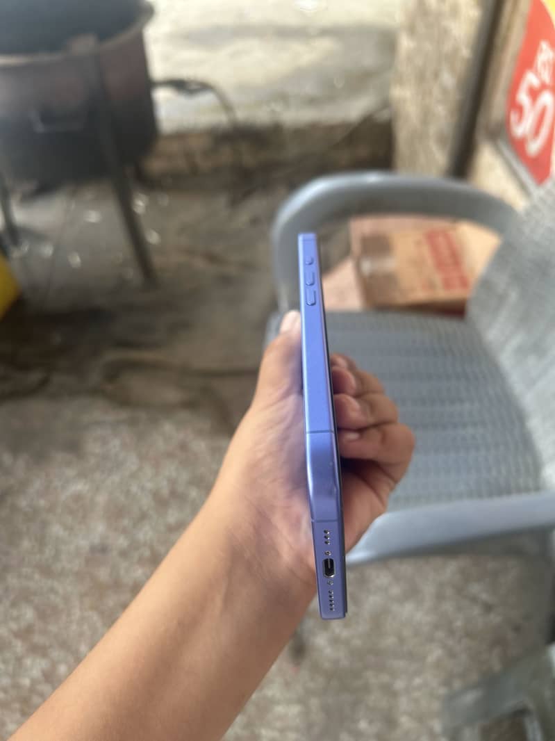 Apple iPhone 16 1
