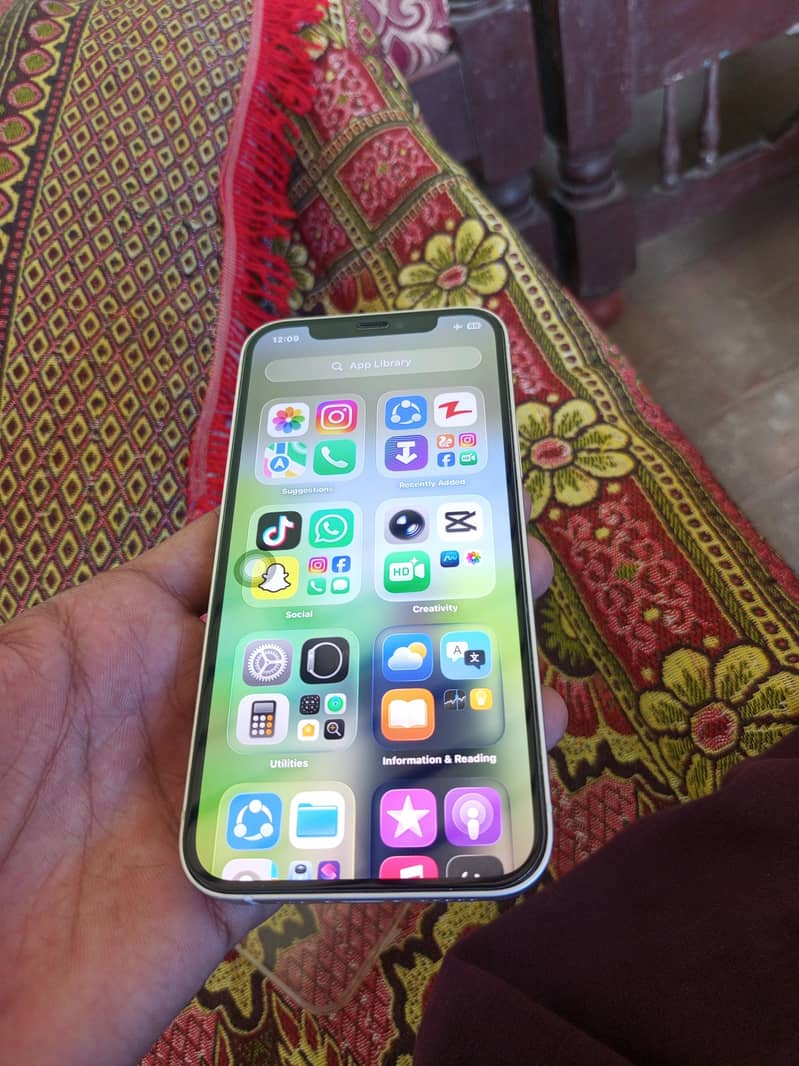 Apple iPhone 12(exchange possible) 8