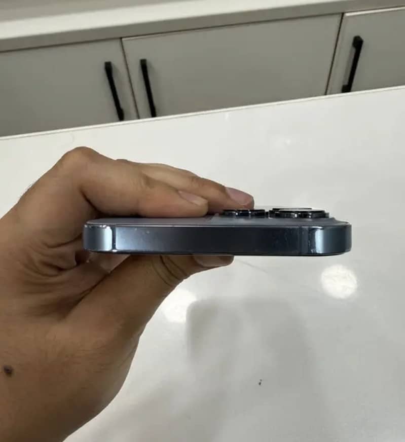 iPhone 13 Pro Max 2