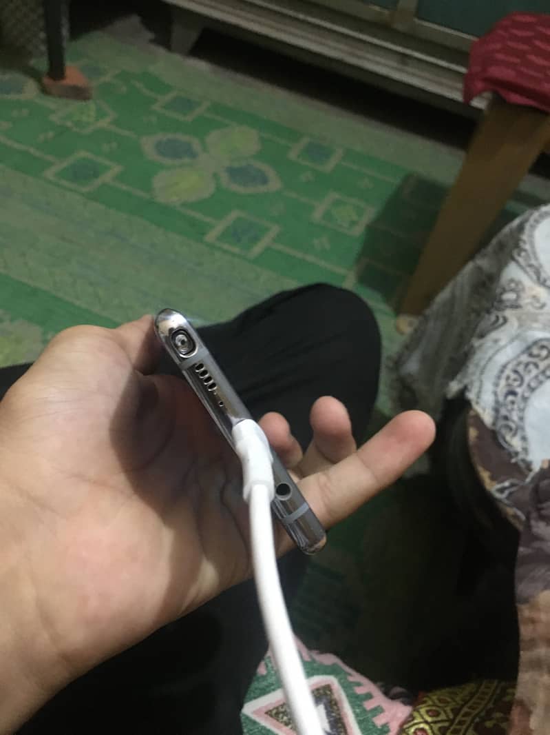 Samsung Mobile Note 8 3