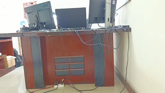 Office table