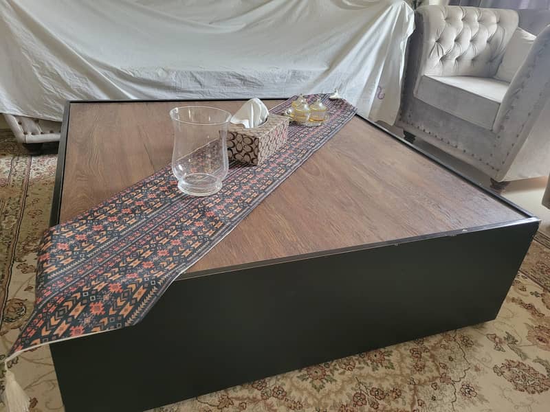 Centre Table 0