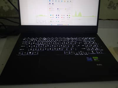 hp omen 16 - core i9 13, gpu 4060 8gb - ddr5 ram 16gb
