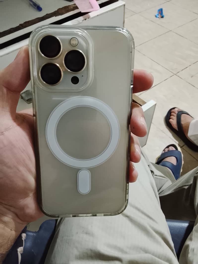 Apple iPhone 13 Pro 1