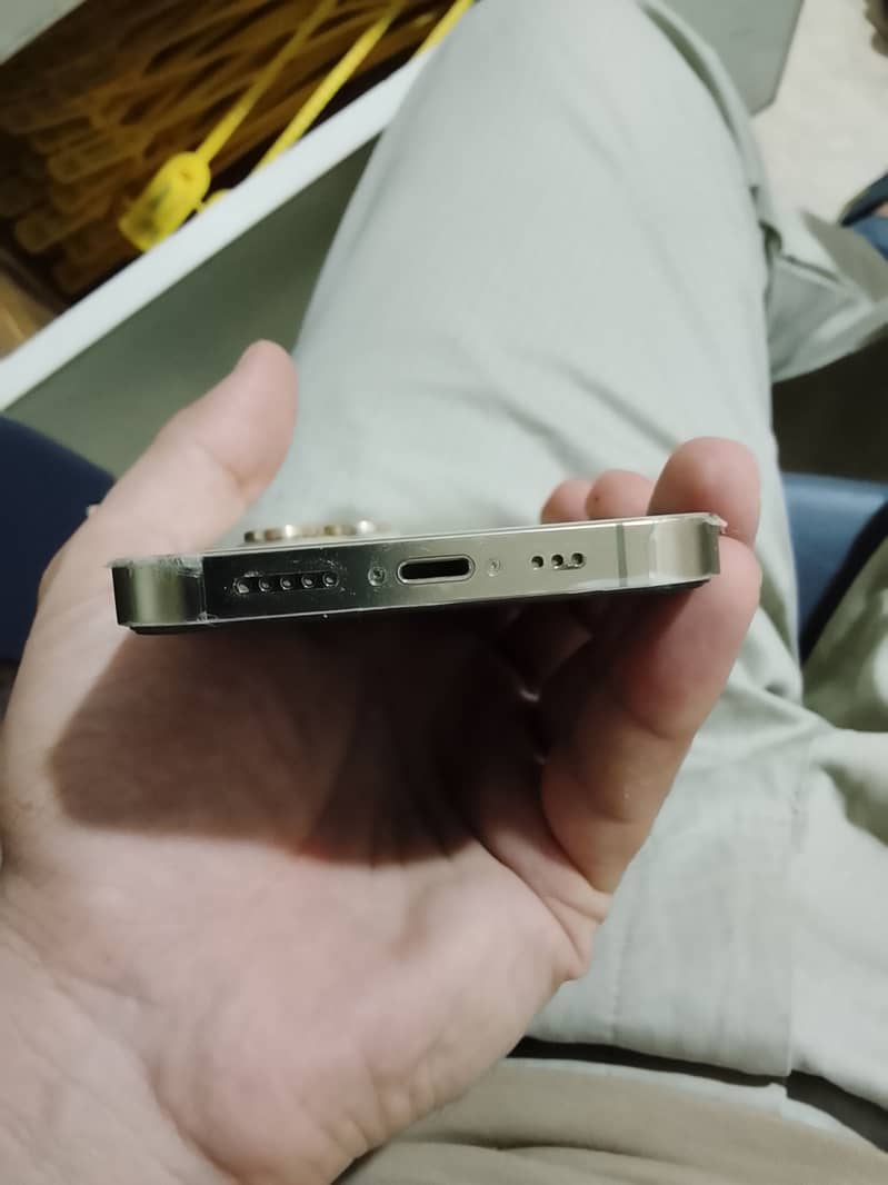 Apple iPhone 13 Pro 5