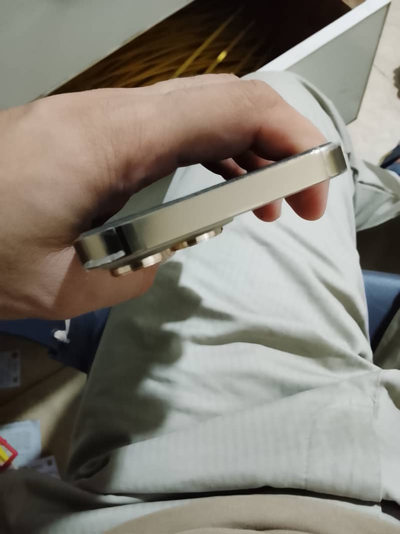 Apple iPhone 13 Pro 6