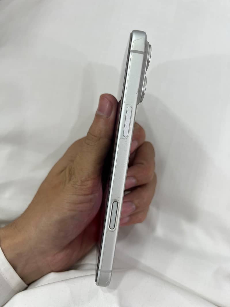 Apple iPhone 14 Pro Max 2
