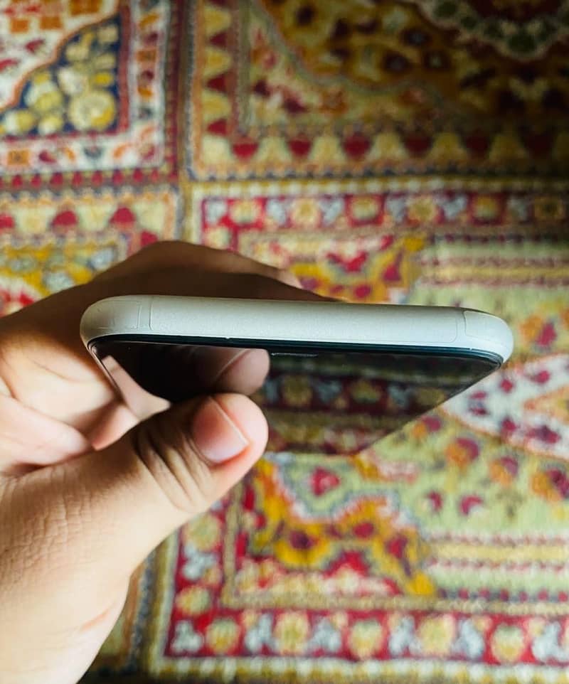 Apple iPhone 11 5