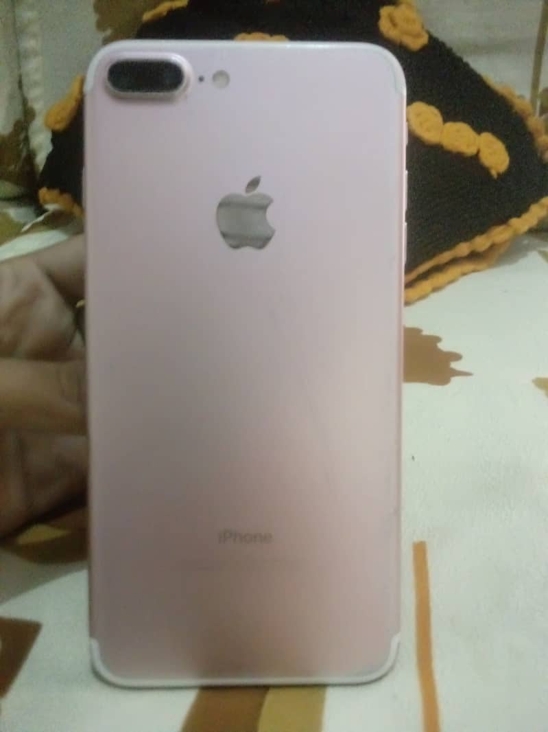 Apple iPhone 7 Plus 1