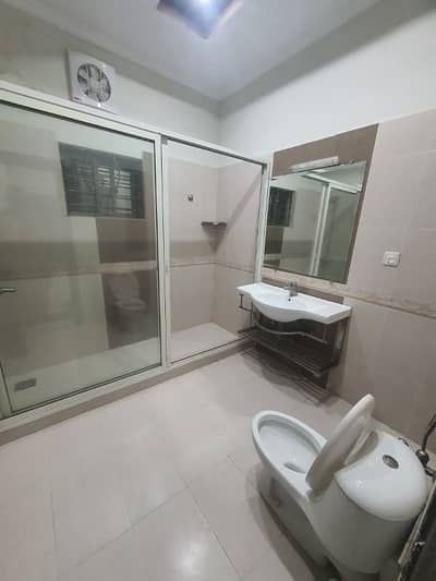 F-6 Excellent 500 SQY Ground Portion Proper 3 Bedrooms, Attached 3 Bathrooms Modern Fittings, Tiled Flooring, Separate Gate