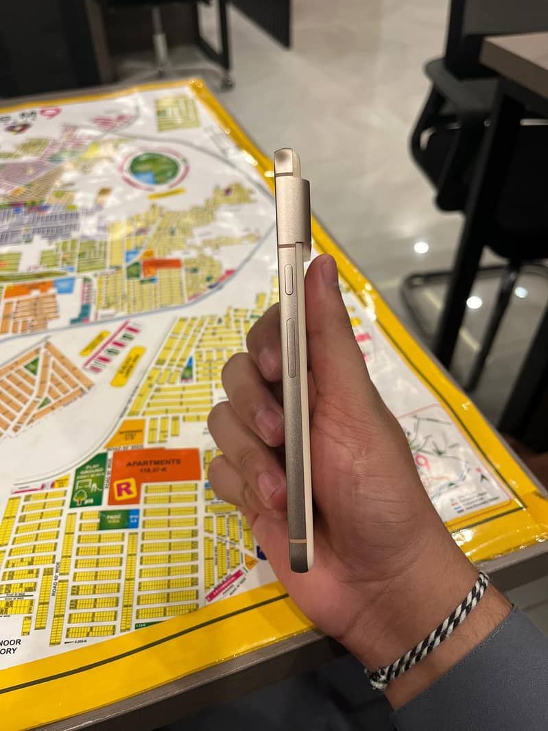 Google Pixel 8 5