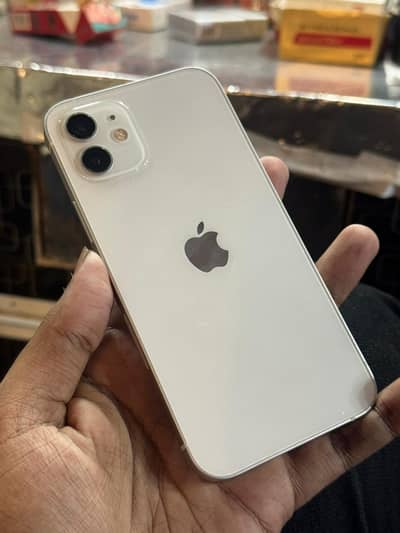 Apple iPhone 12