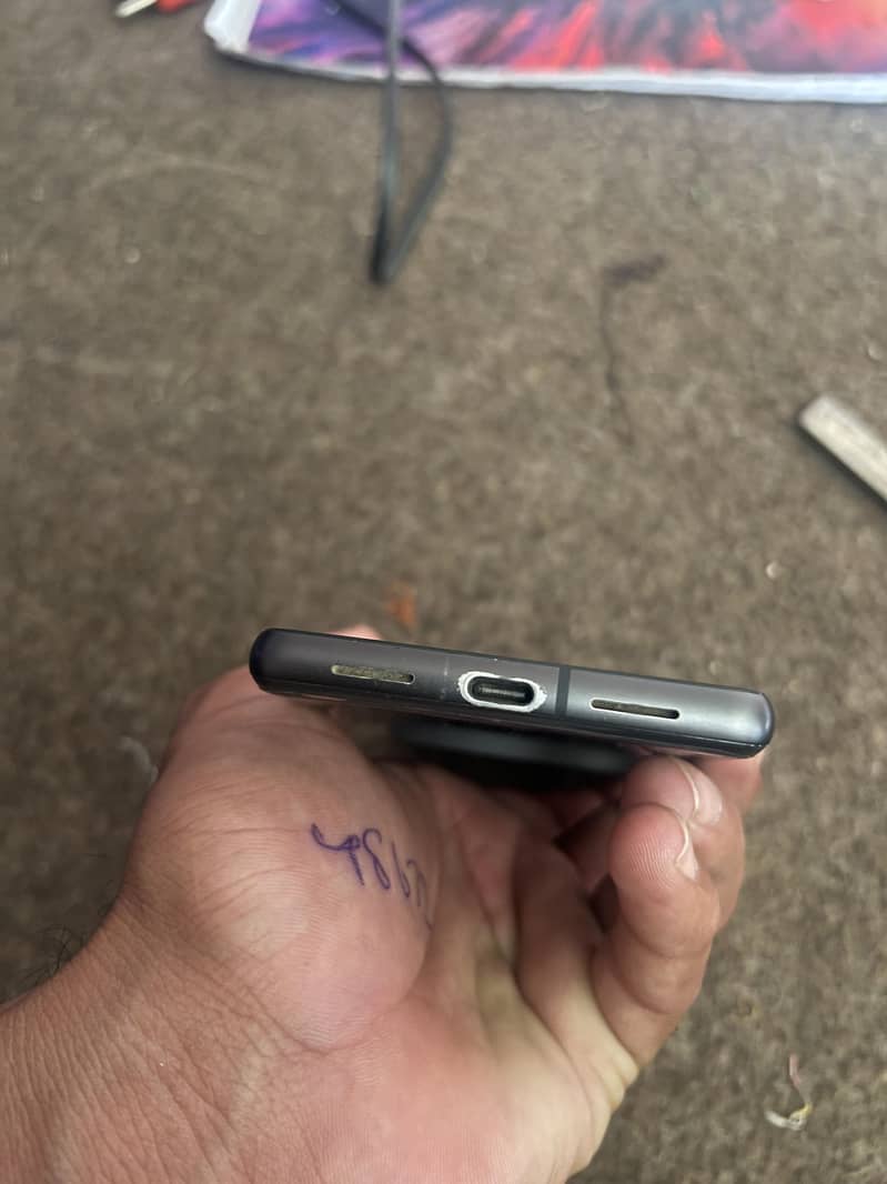 Google Pixel 7 4