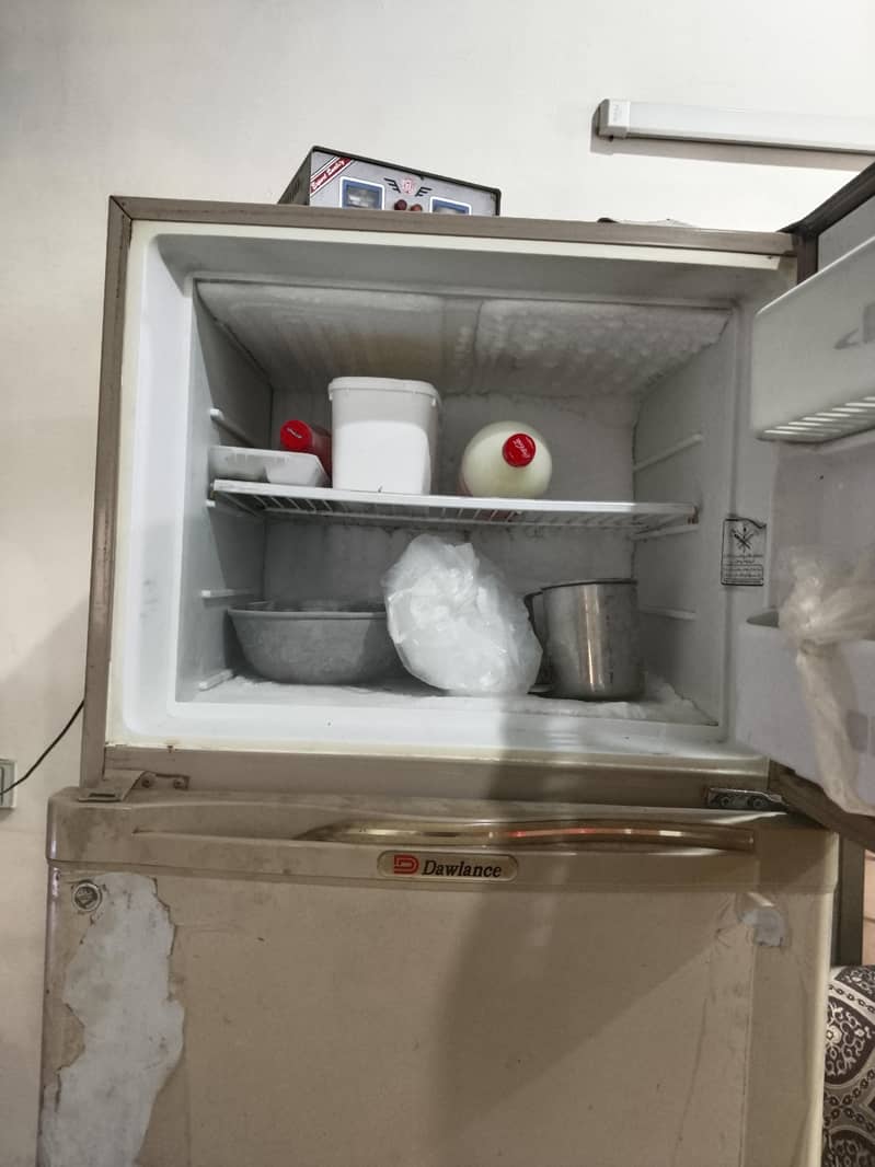 REFRIGERATOR 2