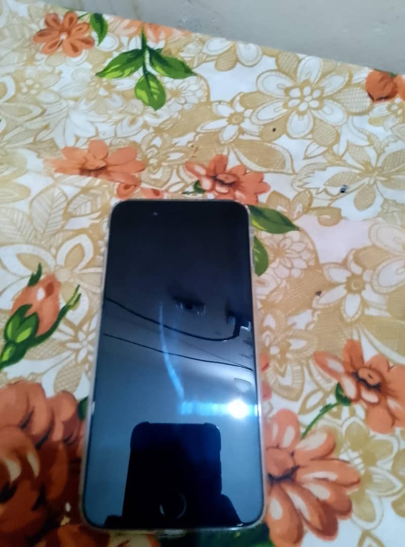 Apple iPhone 7 Plus 1