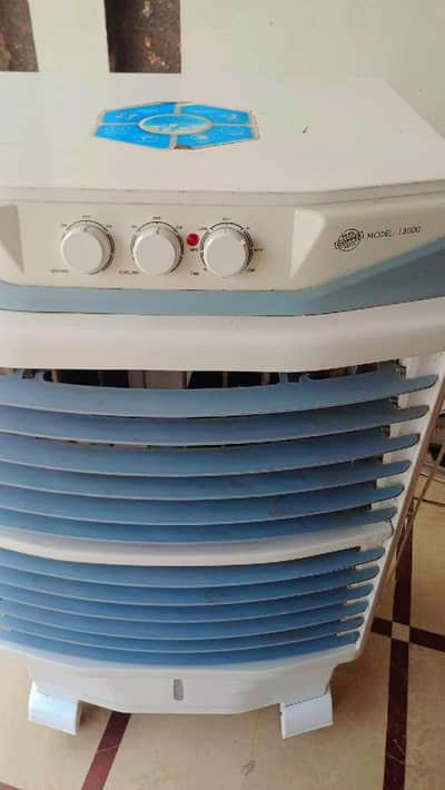 air cooler large size ⁰new condition i-zone  urgently salel