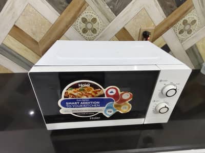 Haier Solo Series Microwave Oven - Excellent Condition