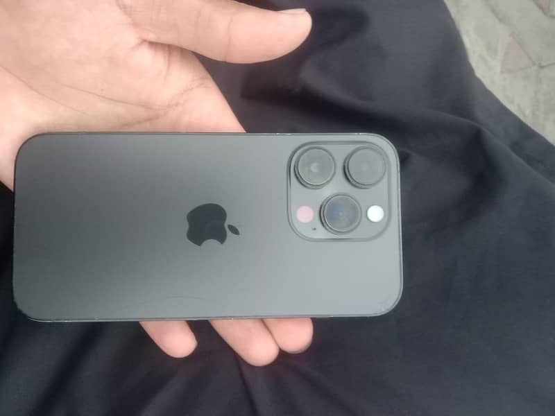 Apple iPhone 14 Pro 2