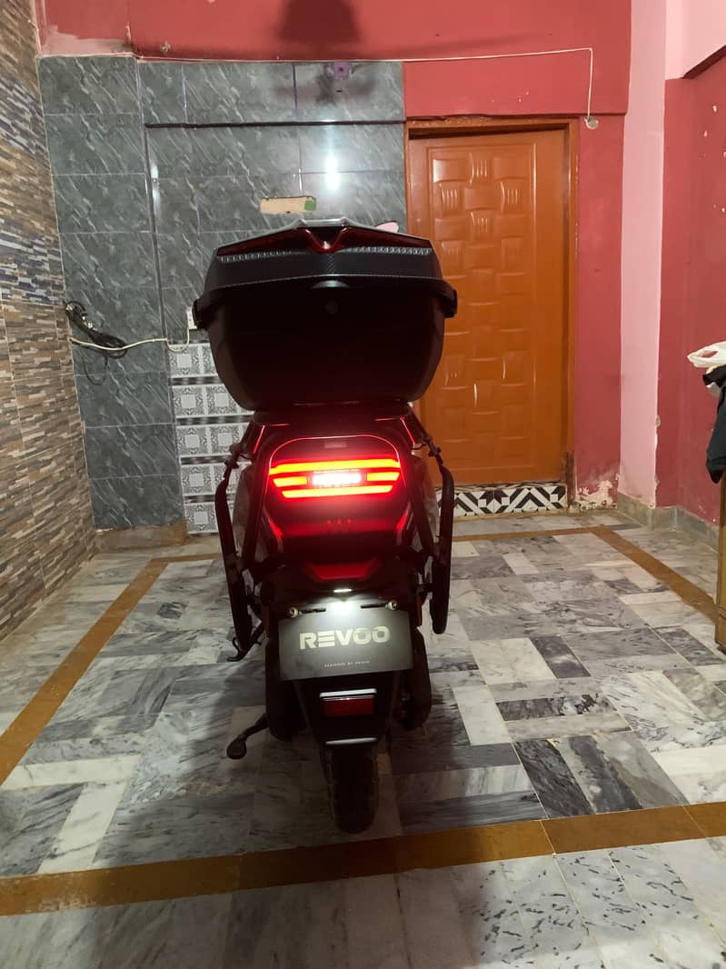 Revoo c35 4
