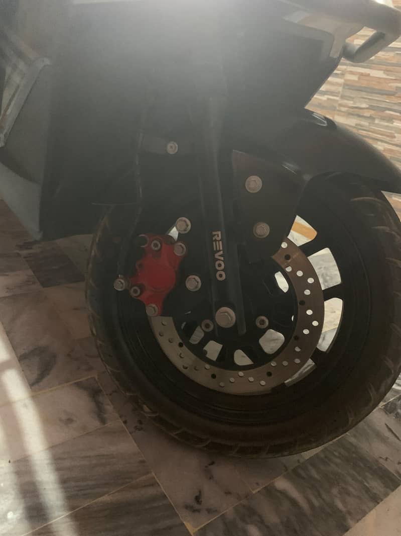 Revoo c35 8