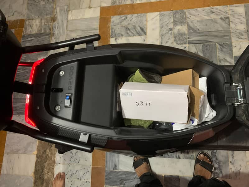 Revoo c35 10