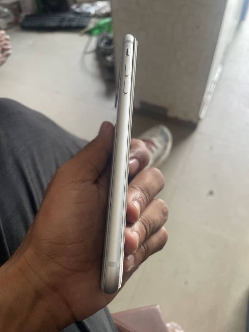iPhone 8plus256 3