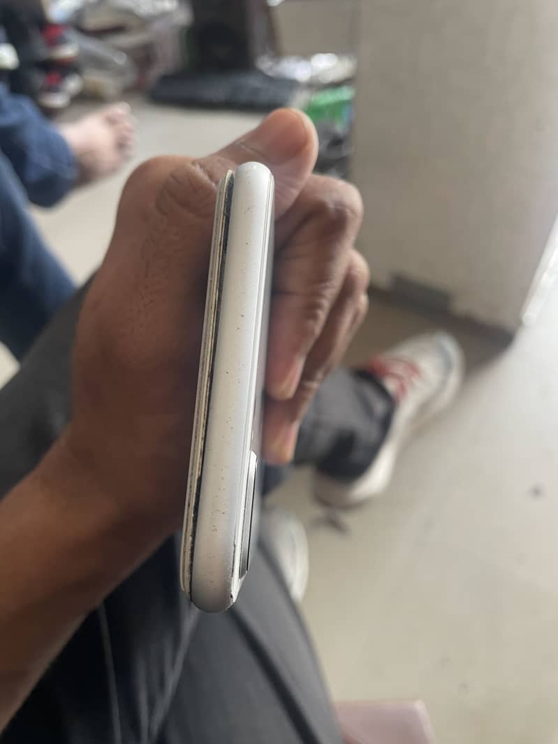 iPhone 8plus256 5