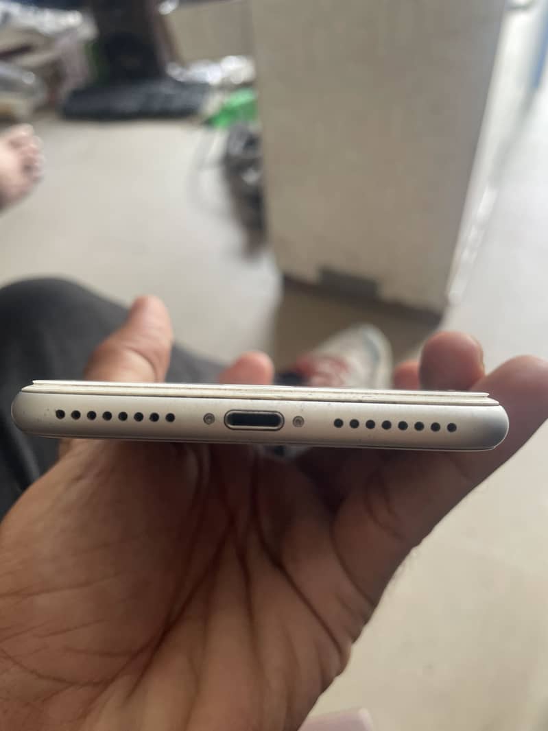 iPhone 8plus256 6