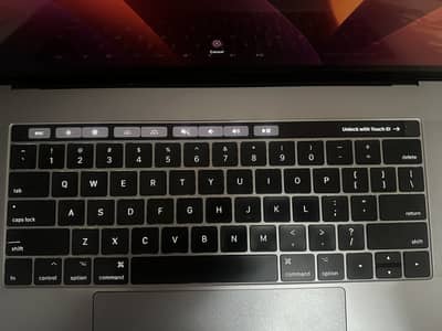 Macbook Pro 2017 - 16/512 - 16” - Touch Bar