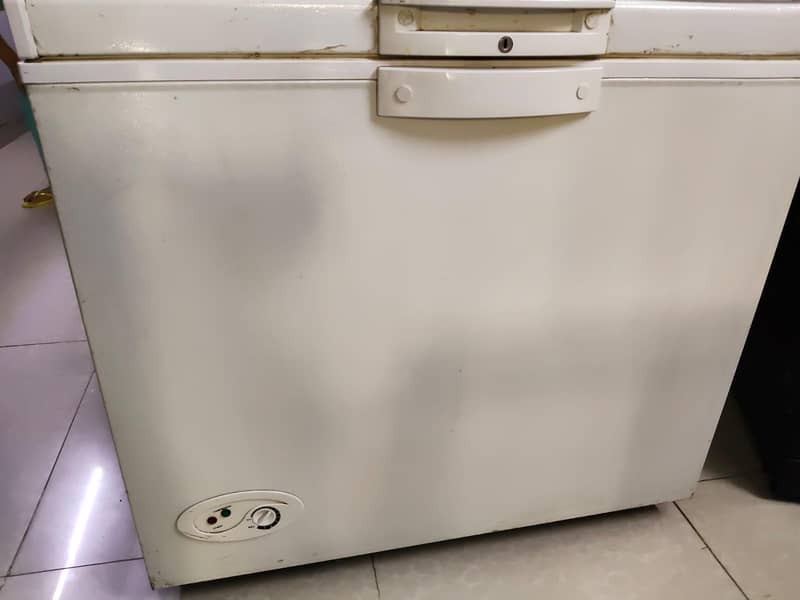 Dawlance refrigerator 0