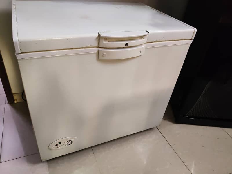 Dawlance refrigerator 1