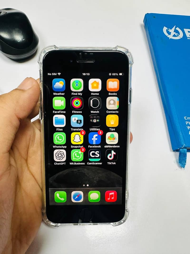 Apple iPhone SE 0