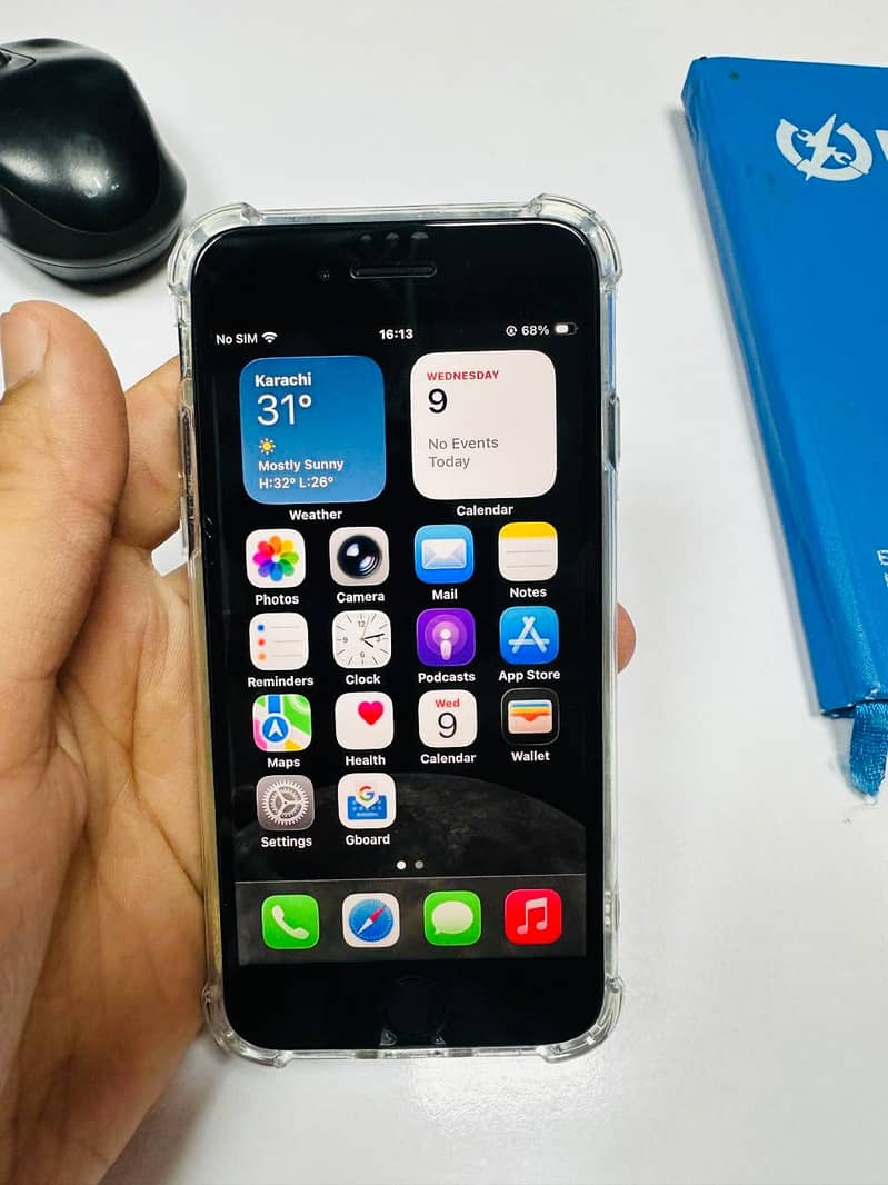 Apple iPhone SE 3