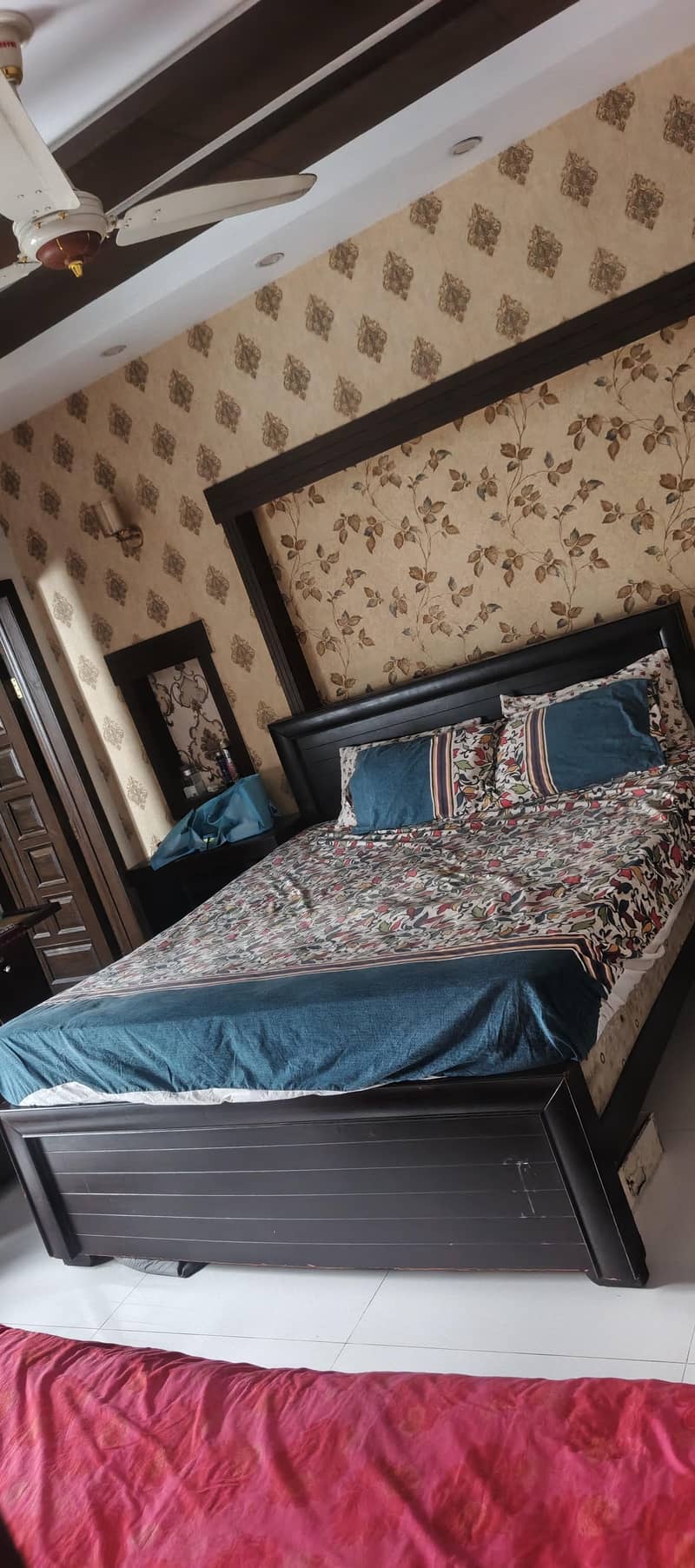 king size bed set with 2 side tables 0