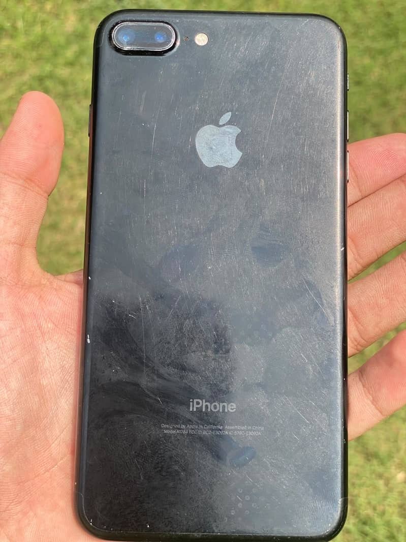 Apple iPhone 7 Plus 1
