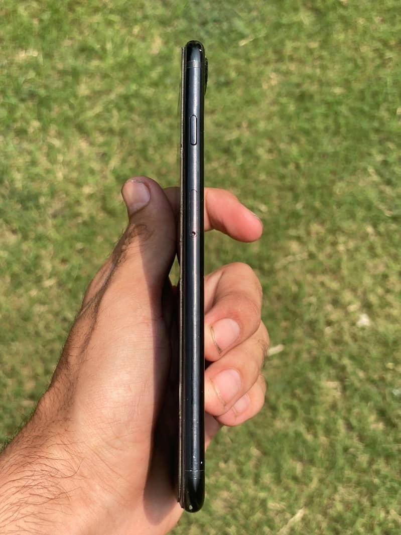 Apple iPhone 7 Plus 5