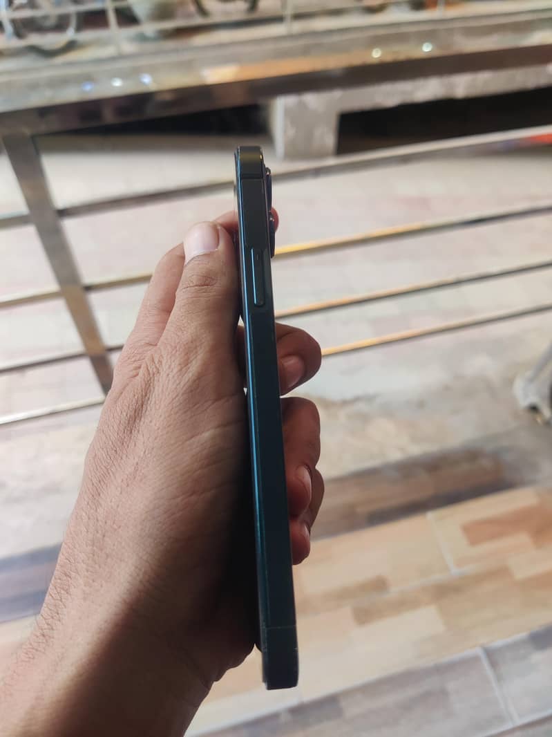 Apple iPhone 12 Pro 1