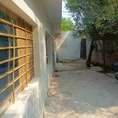 Dhock chaudrian 10 Marla single story house for sale