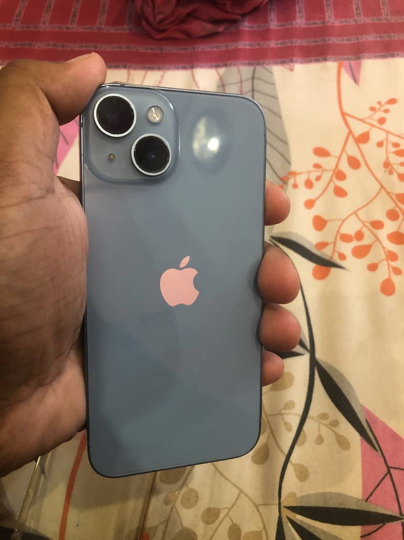 Apple iPhone 14 3