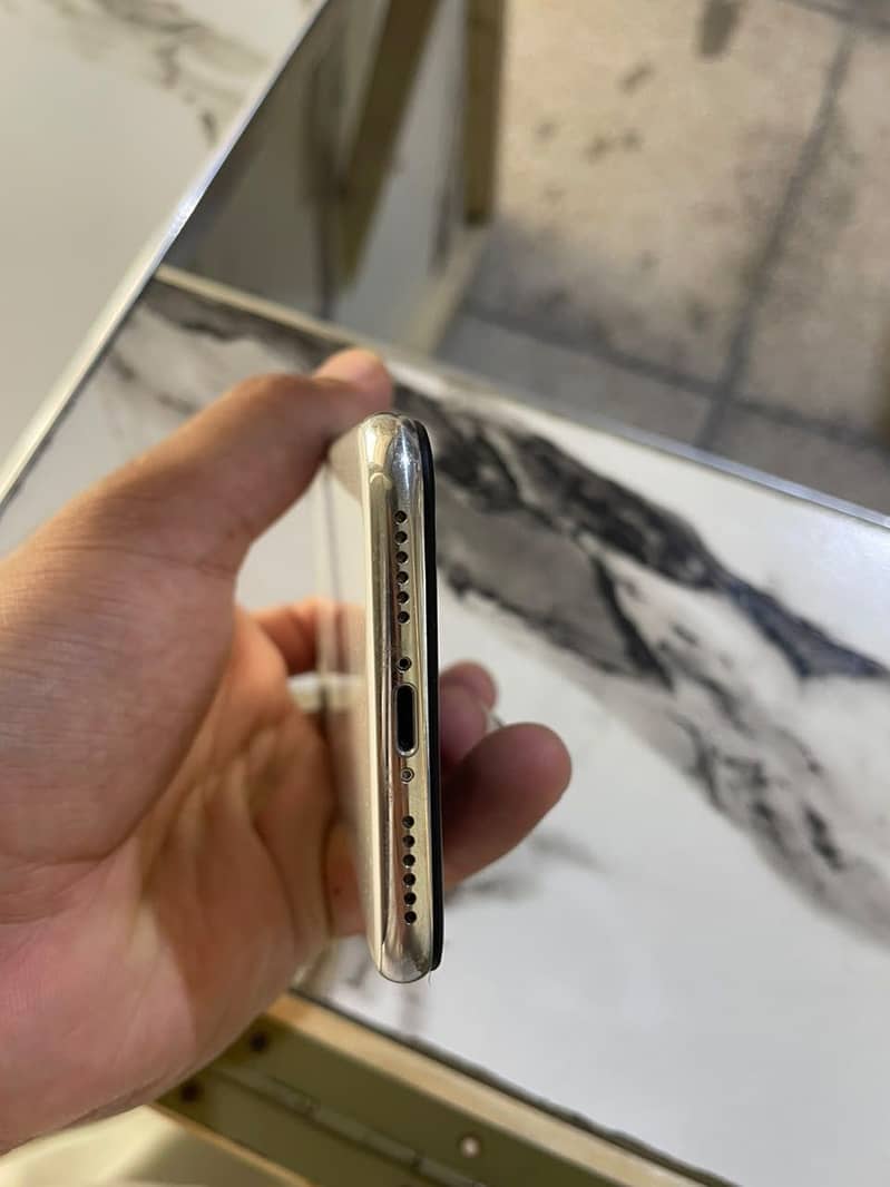 Apple iPhone X 2