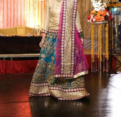 bridal mehndi lehnga