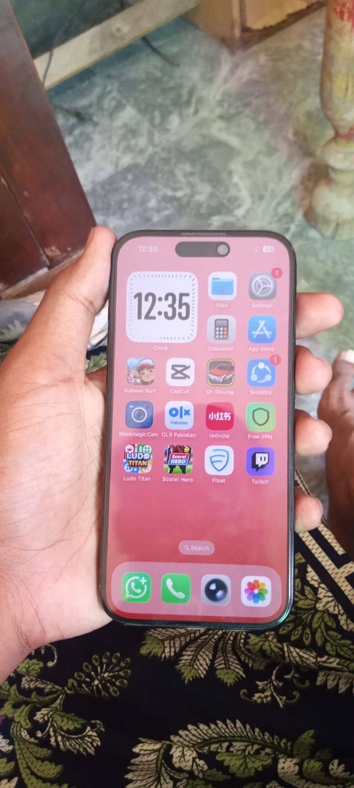 Apple iPhone 15 Pro 0